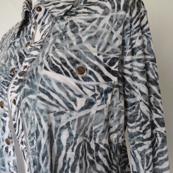 Mechant Zebra Motif Long Sleeves Button Up Collared Women’s Shirt XL - Picture 8 of 13